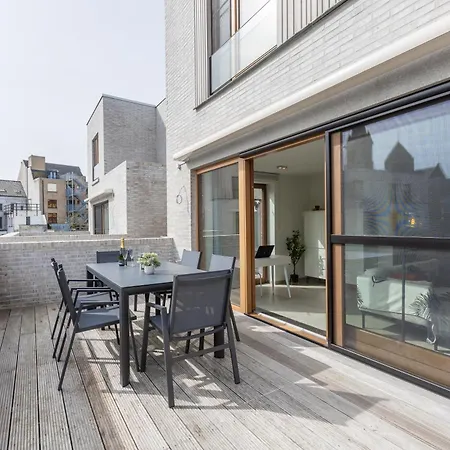 Lecomte - Rose D'ivry-3 Bedroom W Free Parking Garage - Large Terrace - Quiet Area & Walking Distance From The Sea! 223 شقة