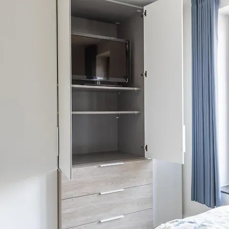 شقة Lecomte - Rose D'ivry-3 Bedroom W Free Parking Garage - Large Terrace - Quiet Area & Walking Distance From The Sea! 223 أوستيند
