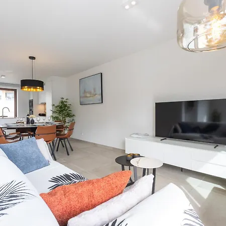 Lecomte - Rose D'ivry-3 Bedroom W Free Parking Garage - Large Terrace - Quiet Area & Walking Distance From The Sea! 223 * أوستيند