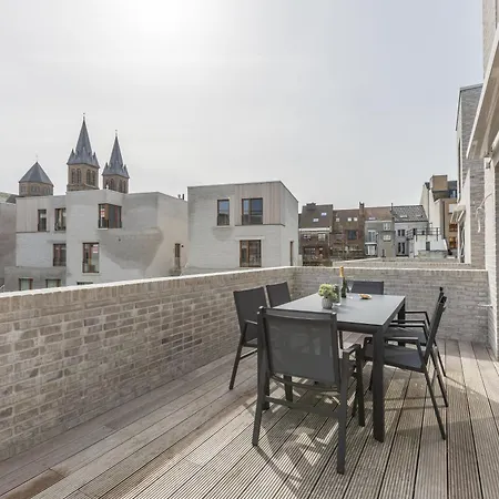 Lecomte - Rose D'ivry-3 Bedroom W Free Parking Garage - Large Terrace - Quiet Area & Walking Distance From The Sea! 223 شقة *