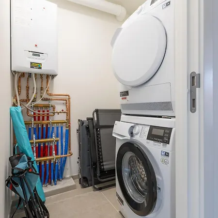 Lecomte - Rose D'ivry-3 Bedroom W Free Parking Garage - Large Terrace - Quiet Area & Walking Distance From The Sea! 223 *