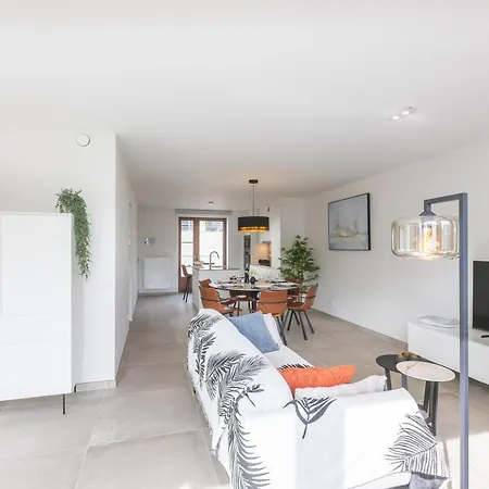 Lecomte - Rose D'ivry-3 Bedroom W Free Parking Garage - Large Terrace - Quiet Area & Walking Distance From The Sea! 223 * Ostend