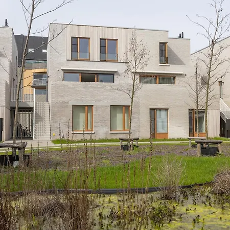 Lecomte - Rose D'ivry-3 Bedroom W Free Parking Garage - Large Terrace - Quiet Area & Walking Distance From The Sea! 223 Appartement Oostende