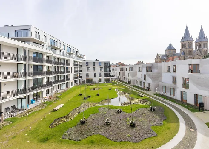 Apartment Lecomte - Rose D'ivry-3 Bedroom W Free Parking Garage - Large Terrace - Quiet Area & Walking Distance From The Sea! 223 *