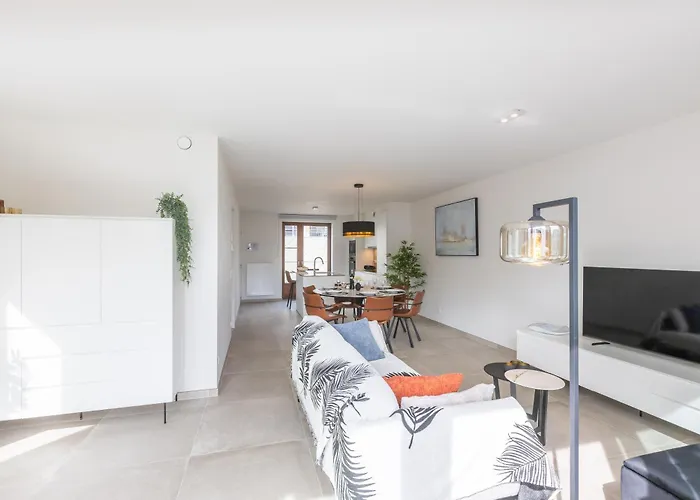 Lecomte - Rose D'ivry-3 Bedroom W Free Parking Garage - Large Terrace - Quiet Area & Walking Distance From The Sea! 223 * Ostend