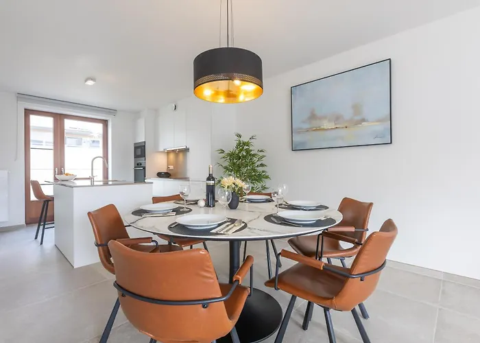 Lecomte - Rose D'ivry-3 Bedroom W Free Parking Garage - Large Terrace - Quiet Area & Walking Distance From The Sea! 223 Apartment